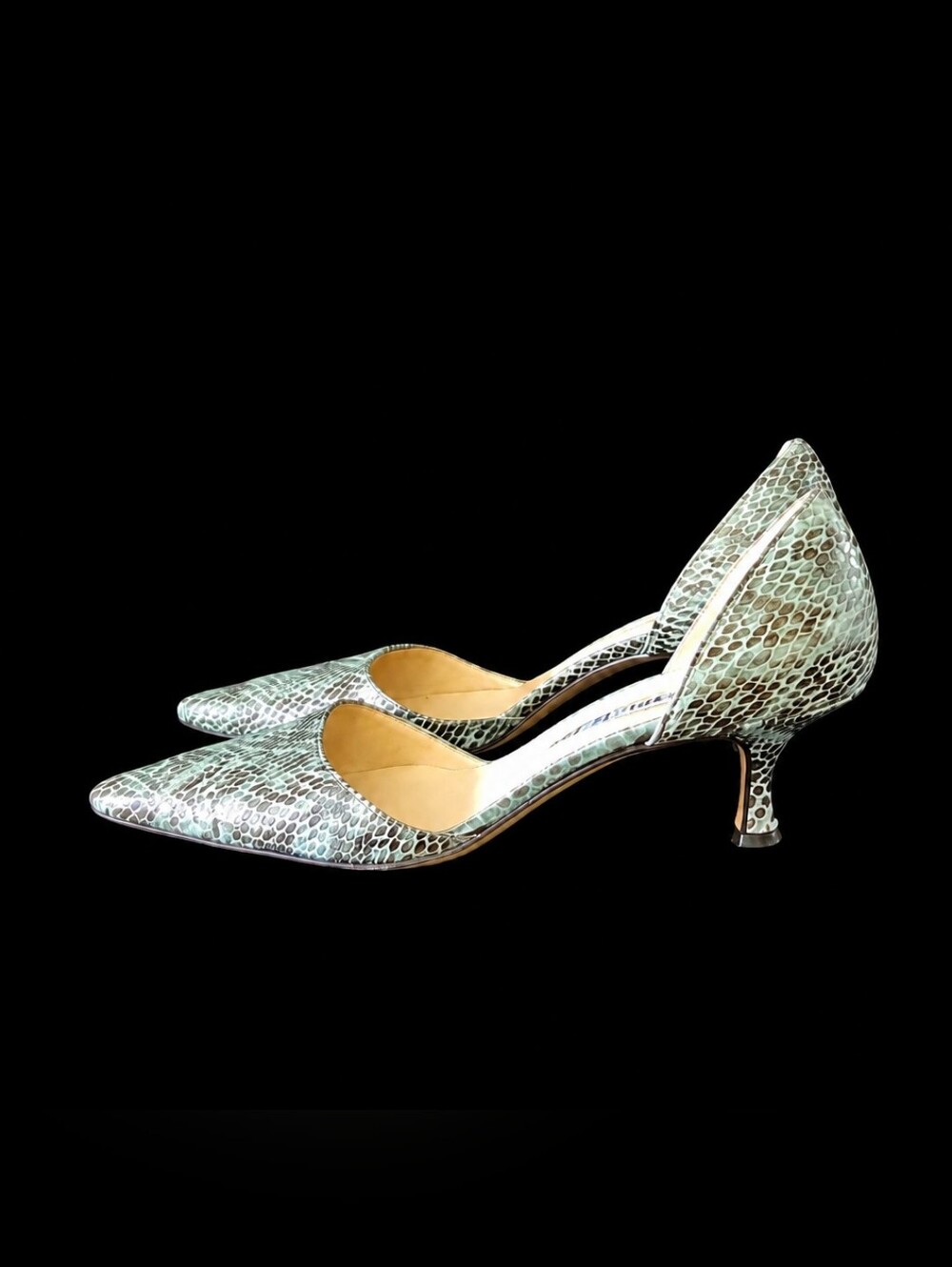 Manolo Blahnik Snakeskin Kitten Heel D'Orsay Pumps in Aqua Size 6.5